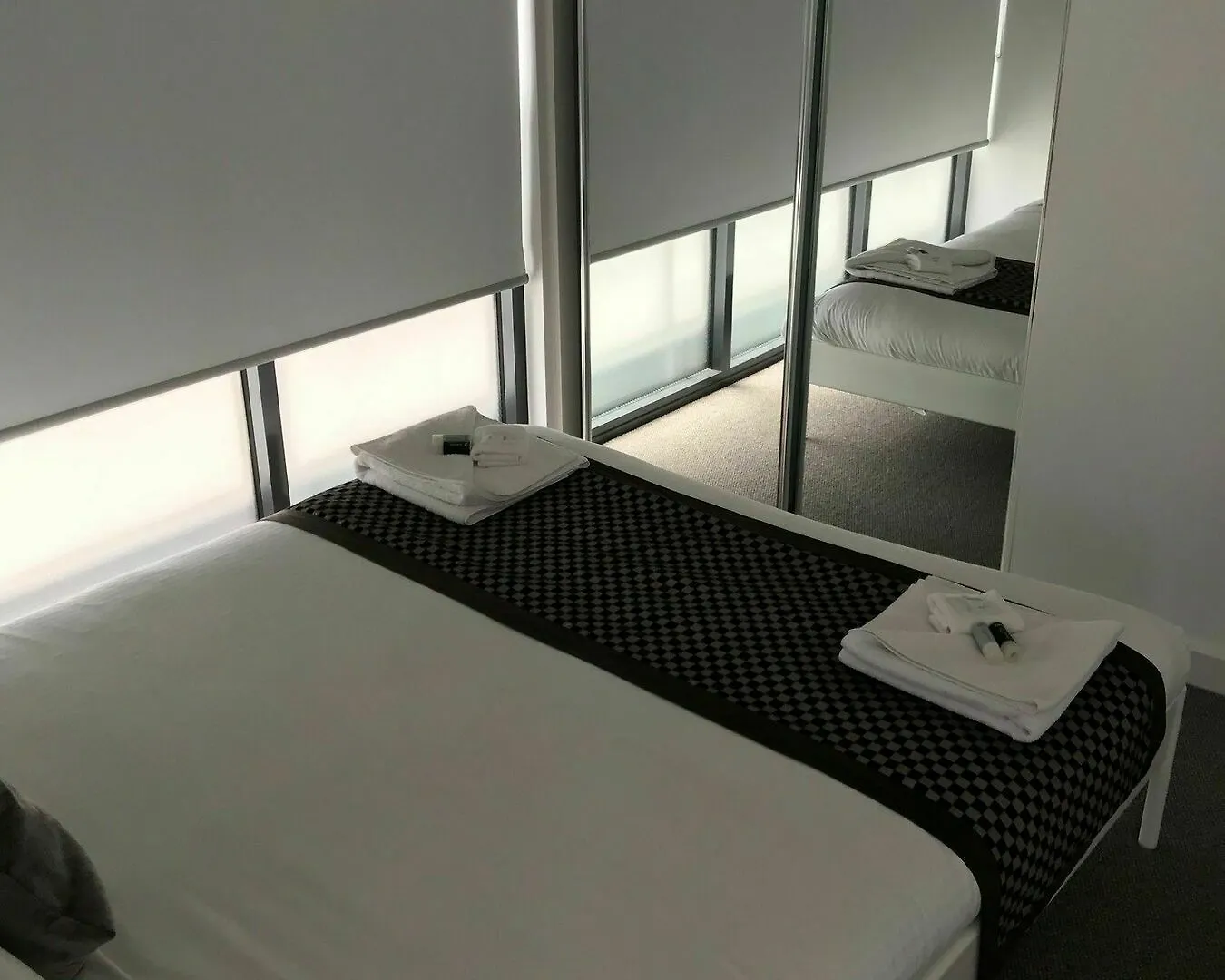 Rnr Serviced Apartments Adelaide - Grote St.