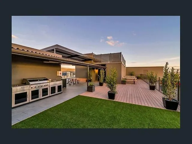 Rnr Serviced Apartments Adelaide - Grote St.