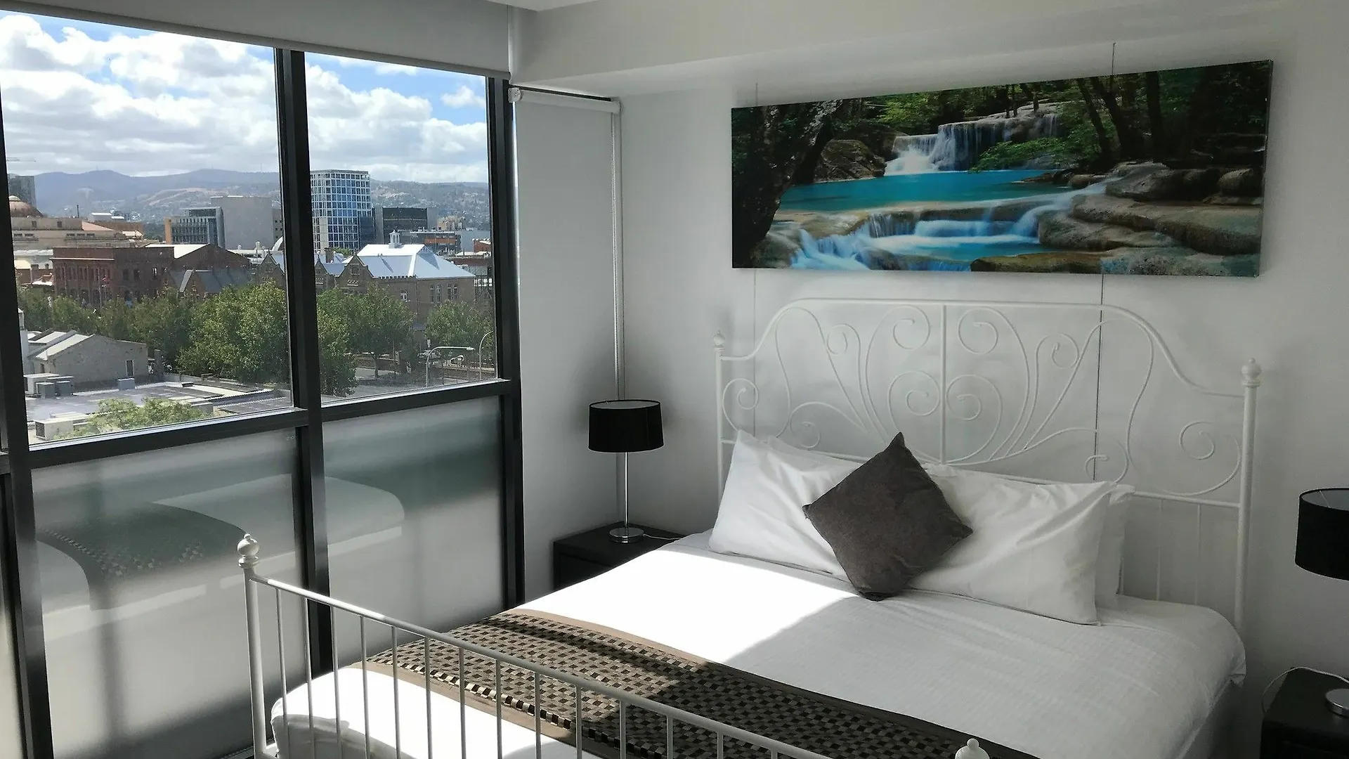 Rnr Serviced Apartments Adelaide - Grote St.